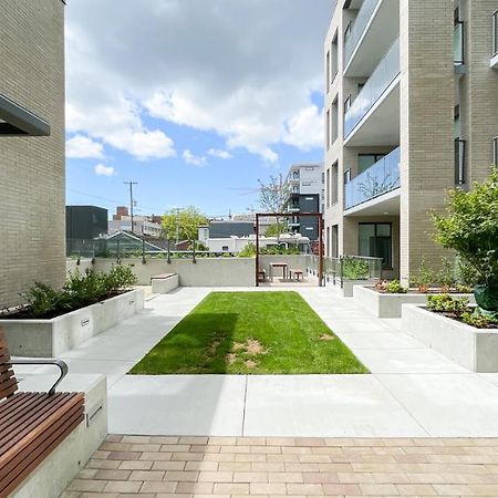 Spacious New Apartment With Working Space@Oakridge Vancouver Exterior foto