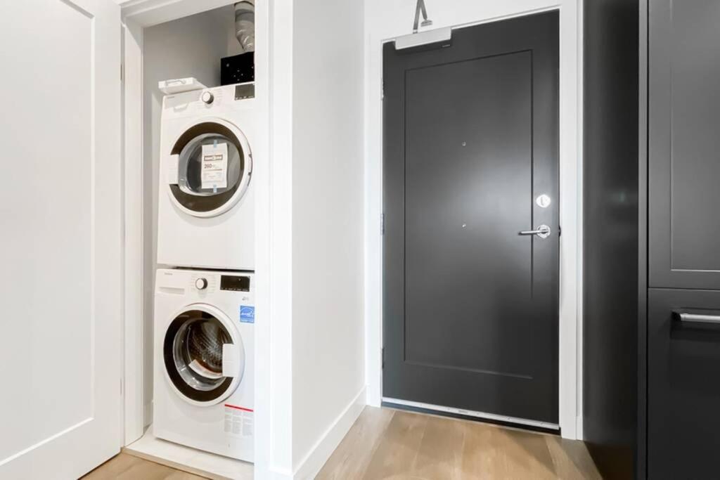 Spacious New Apartment With Working Space@Oakridge Vancouver Exterior foto